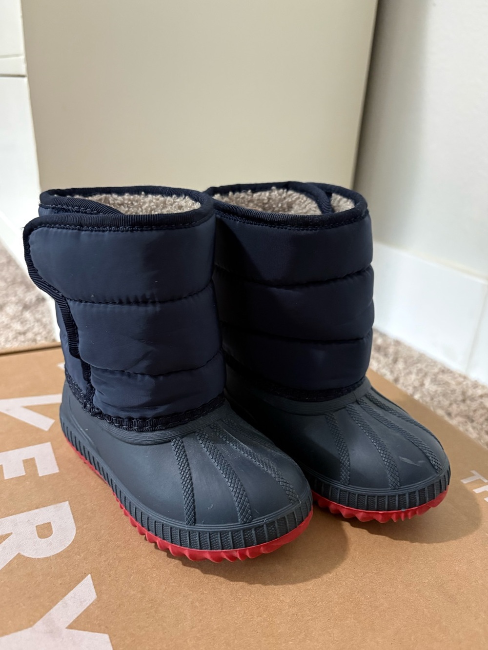 Old Navy Winter Boots 6C